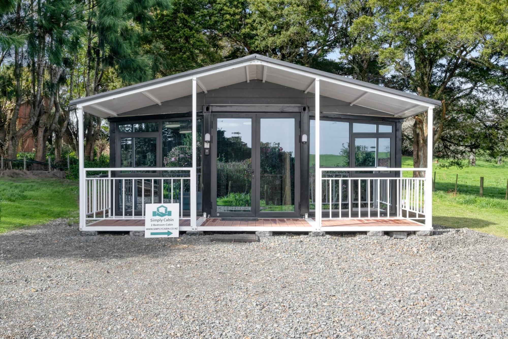 2 Bedrooms Cabin 5 Min To Pukekohe Town Centre 外观 照片