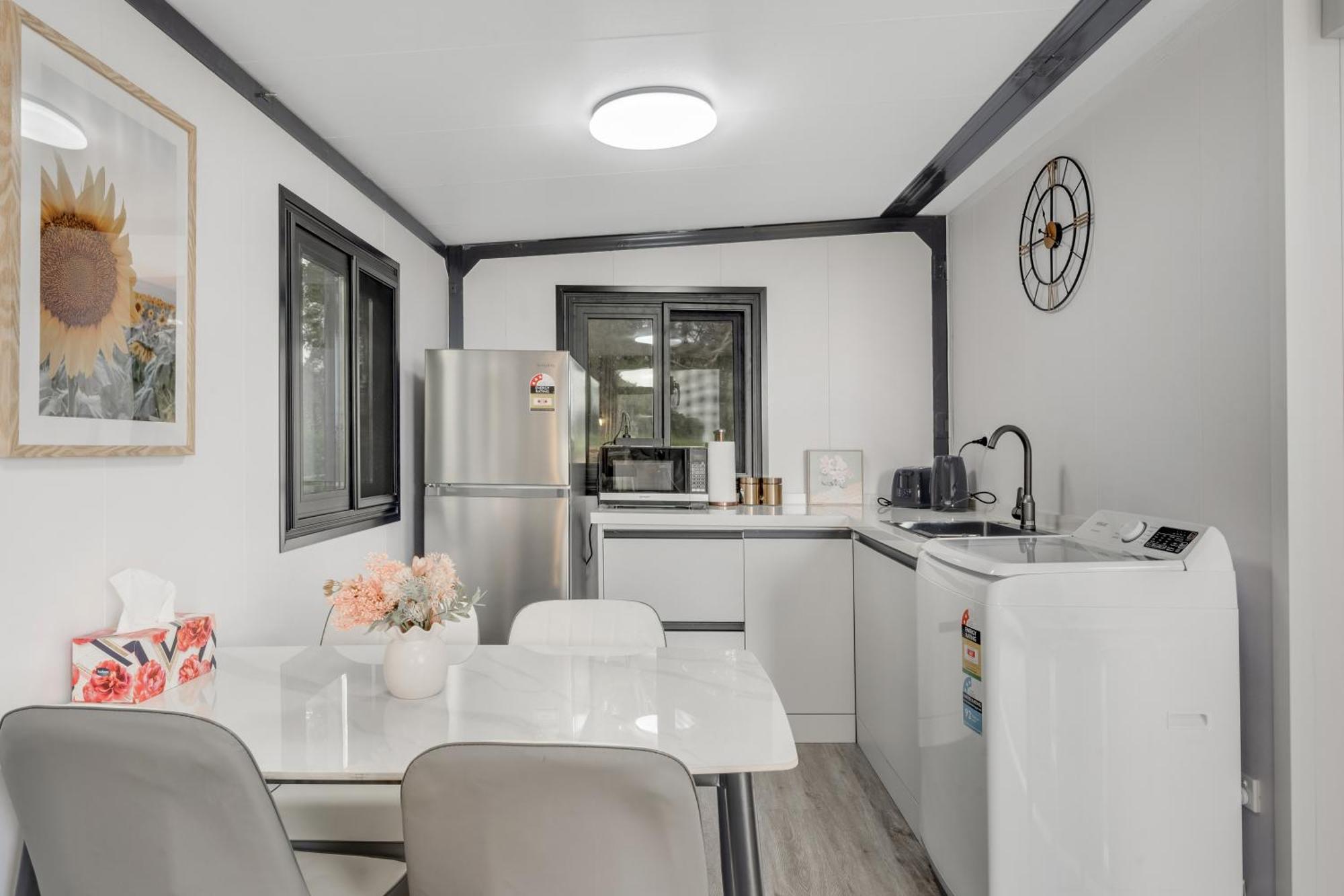 2 Bedrooms Cabin 5 Min To Pukekohe Town Centre 外观 照片